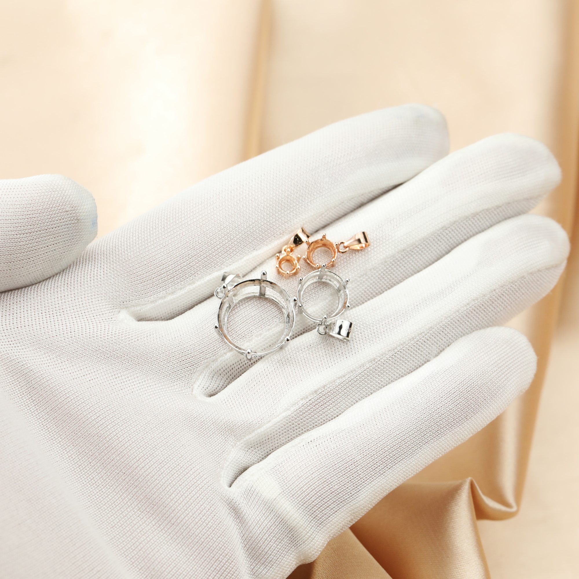 3-20MM Round 6 Prongs Pendant  - огляд і ціна Bezels Set Pendant